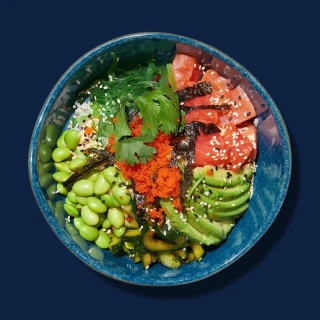 Поке с лососем фирменные