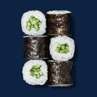 Ролл с огурцом фирменные