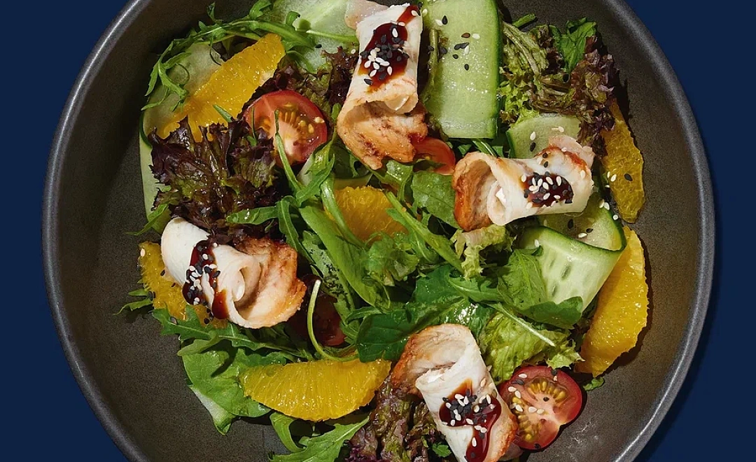 Салат с угрем и апельсином