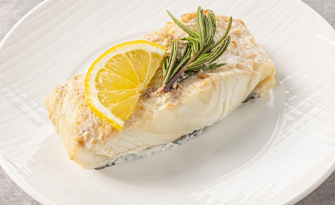 Зубатка пестрая в ореховом соусе запечённая, вес