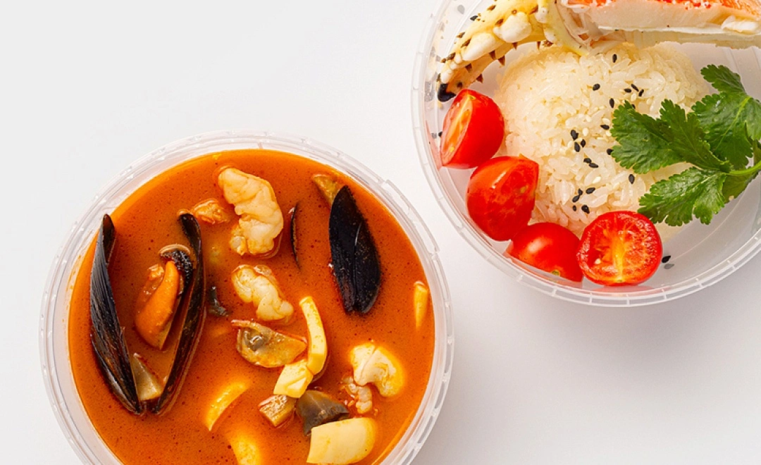 Том ям с крабом, морепродуктами и рисом