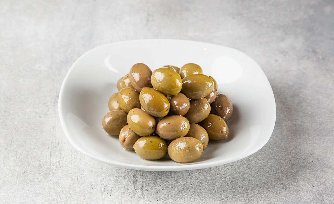 Оливки Халкидики зелёные с косточкой, вес