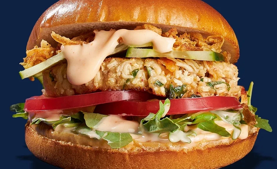 Бургер с треской и лососем