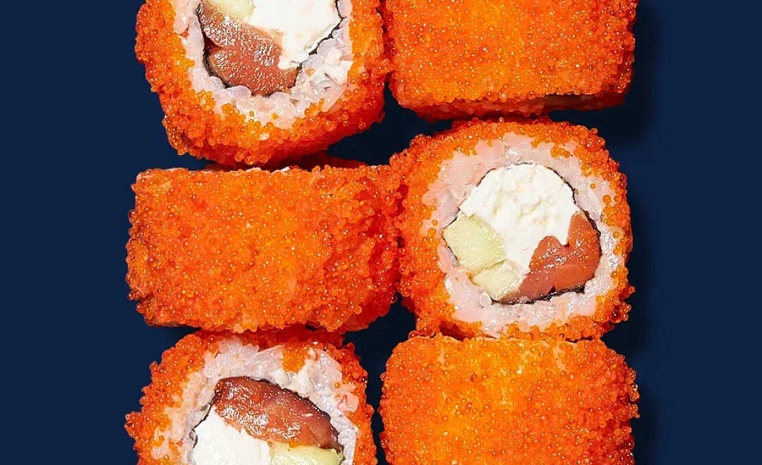 Ролл калифорния с лососем