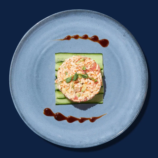 Крабовый микс салат с соусом унаги 170гр.