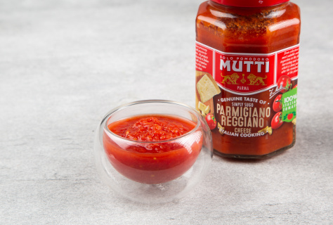 Соус томатный с сыром Пармиджано Реджано "Мутти"